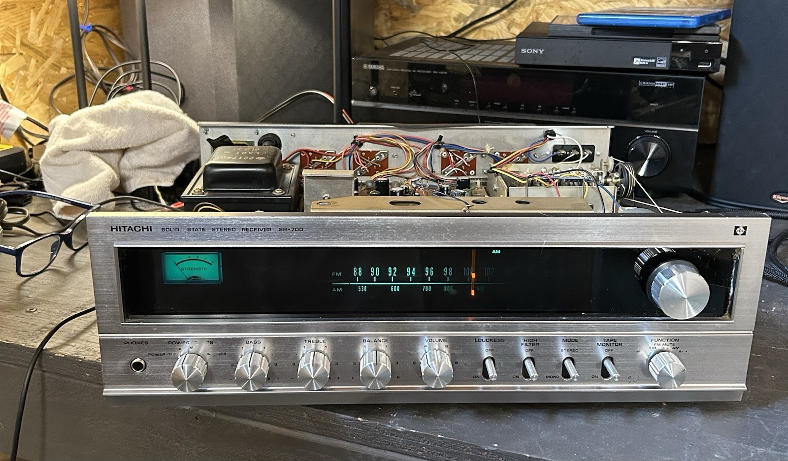 Hitachi SR-700 Stereo Receiver - Selling For Parts Or Repair