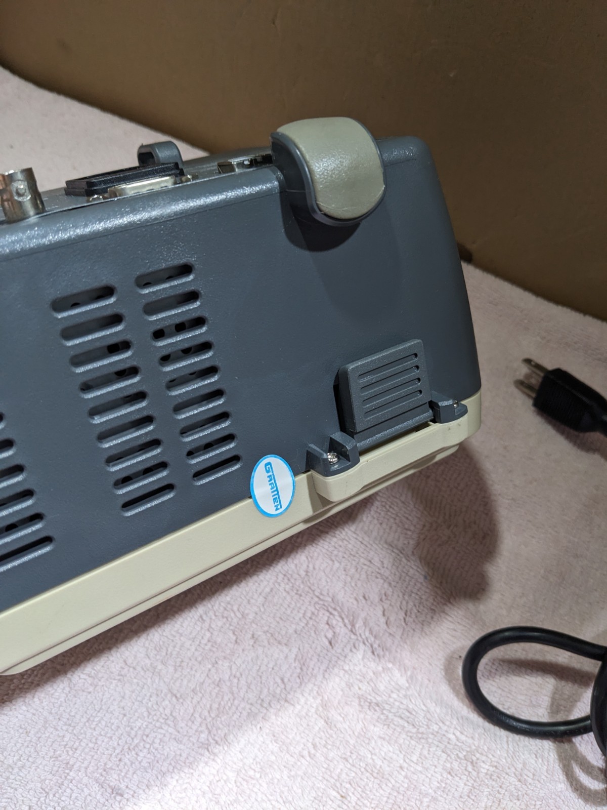 Gratten GA1102CAL Digital Storage Oscilloscope - Tested Working