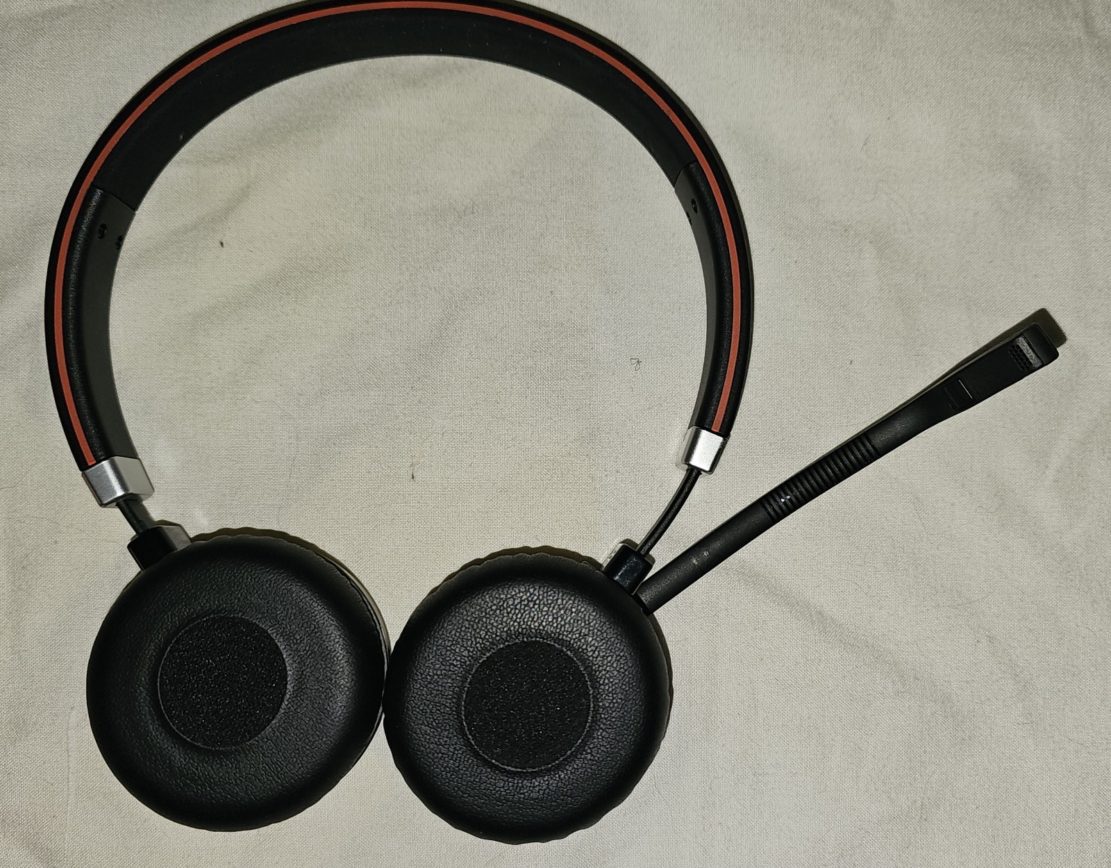 Jabra Evolve 65 Bluetooth Wireless Headset with Soft Case and Charge Cable
