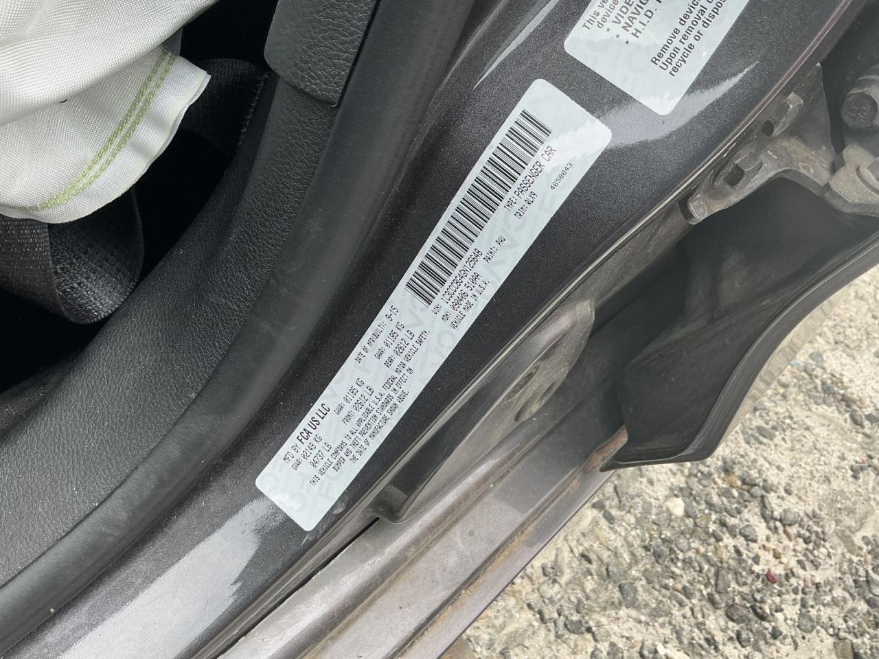200 2016 Glove Box 5029939