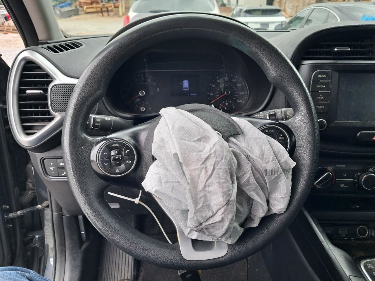 SOUL 2020 Glove Box 4804643