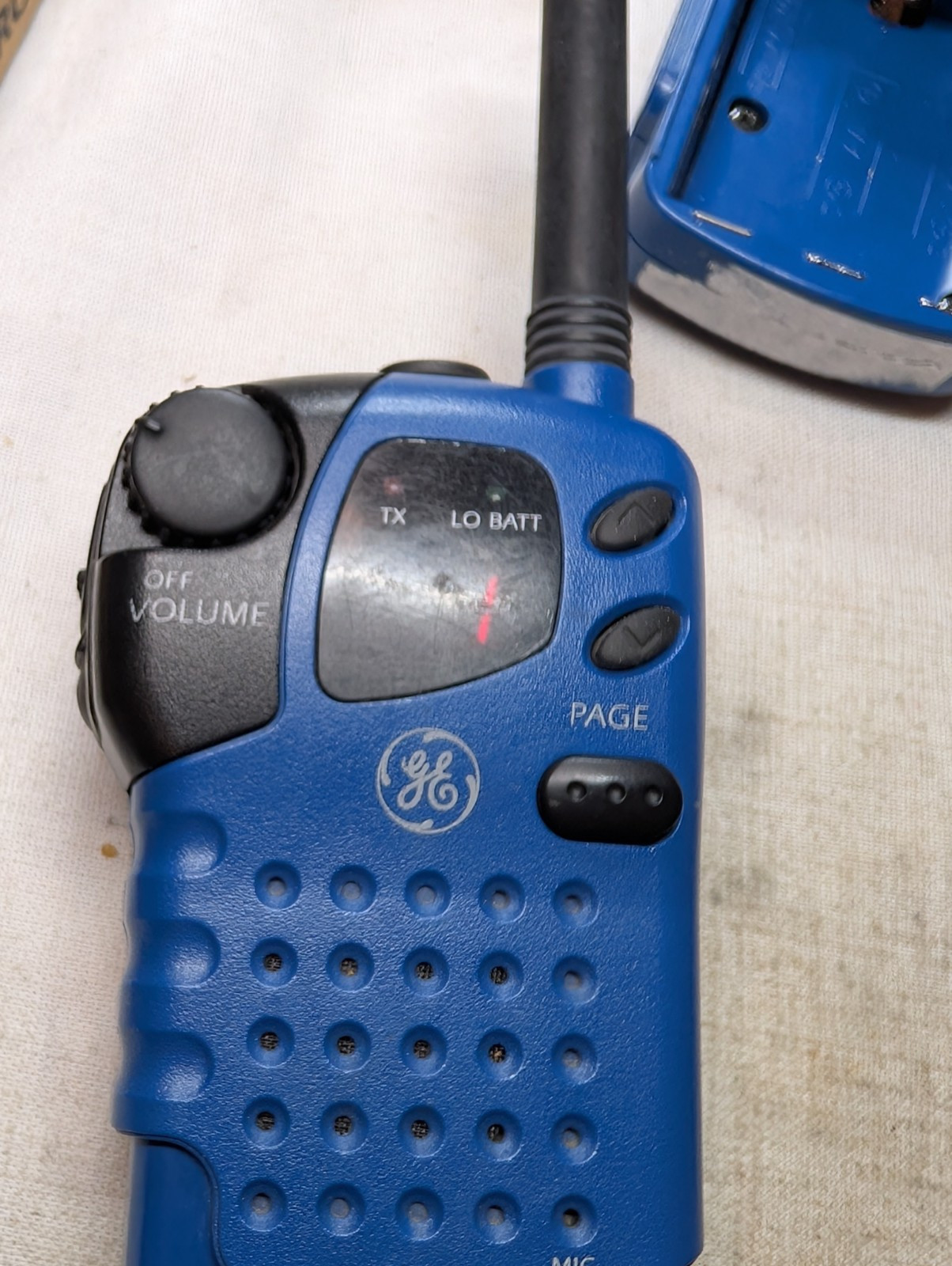General Electric 3-5873 Blue FM Two-Way Radio Walkie Talkie One Works