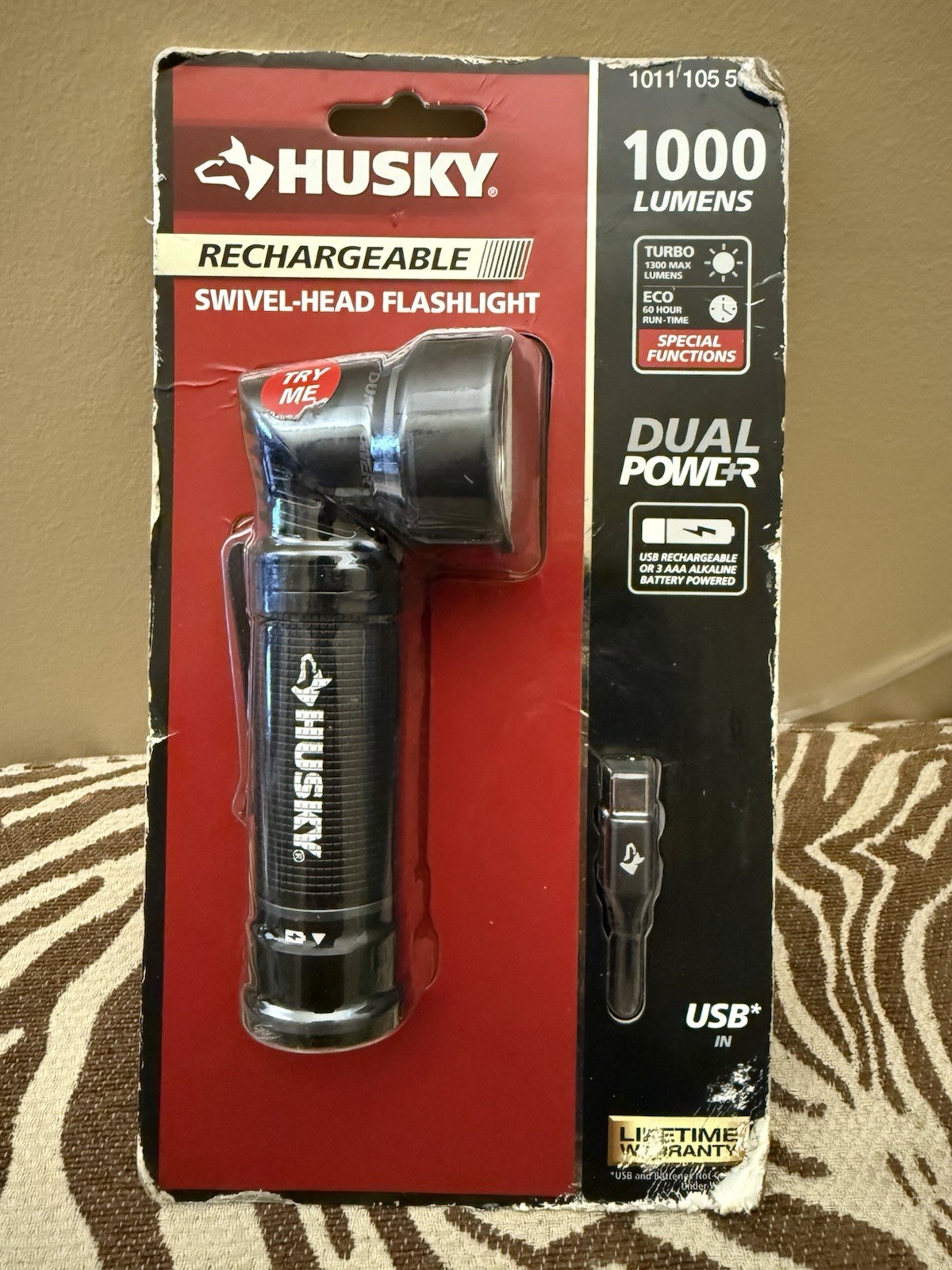 Husky 1011 105 588 Rechargeable Swivel Head Flashlight NIB SEALED