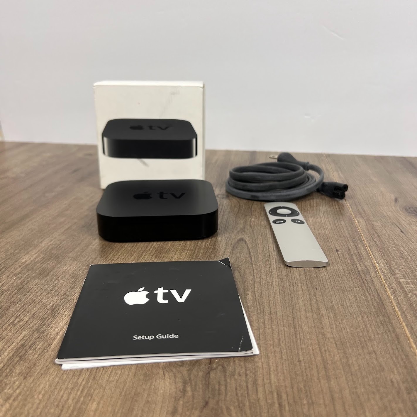 Apple TV 3rd Generation A1427 8GB Digital HD Media Streamer - Black W/ Remote