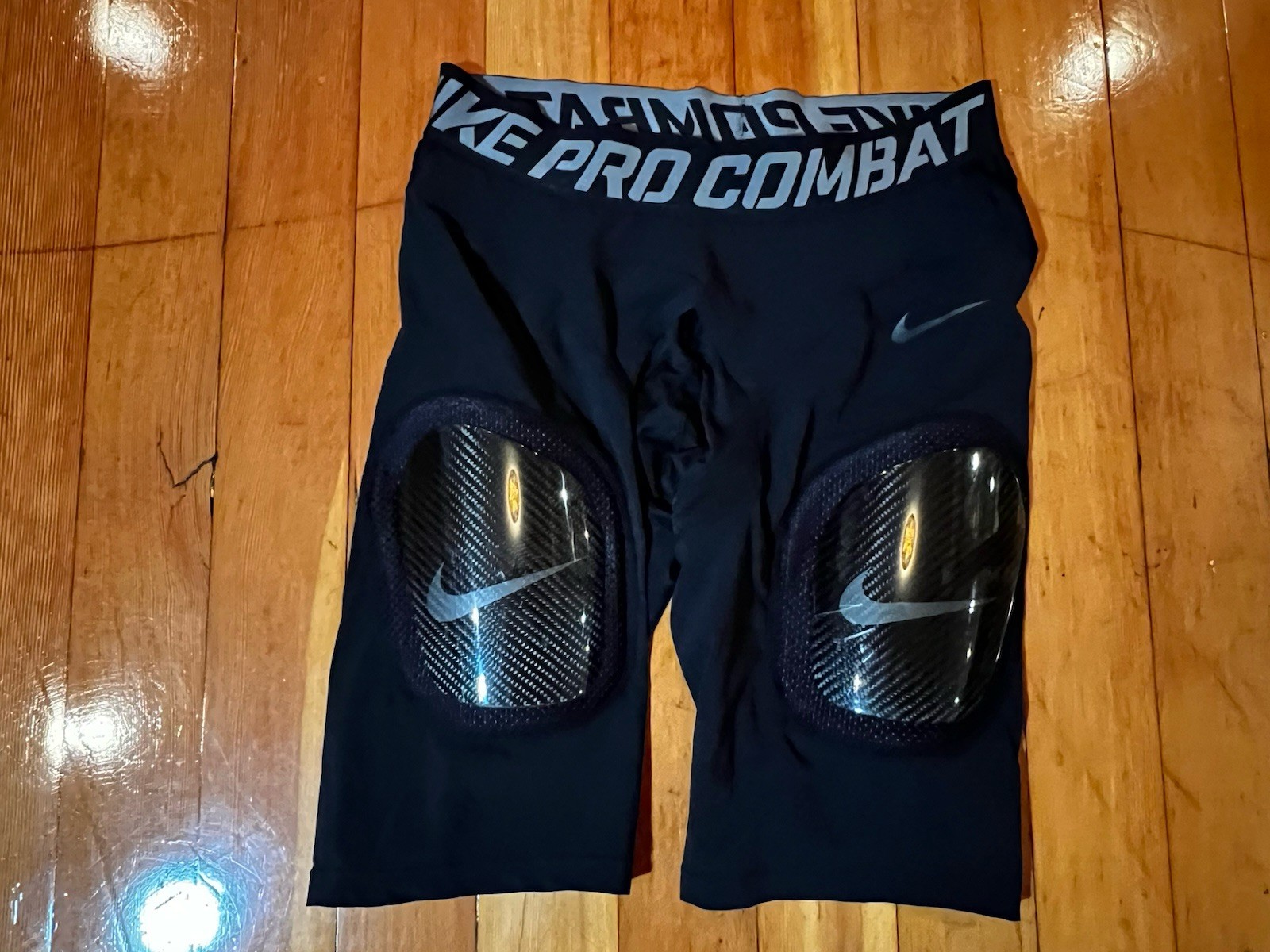 nike pro combat football girdle Size 2XL New Thigh Pads