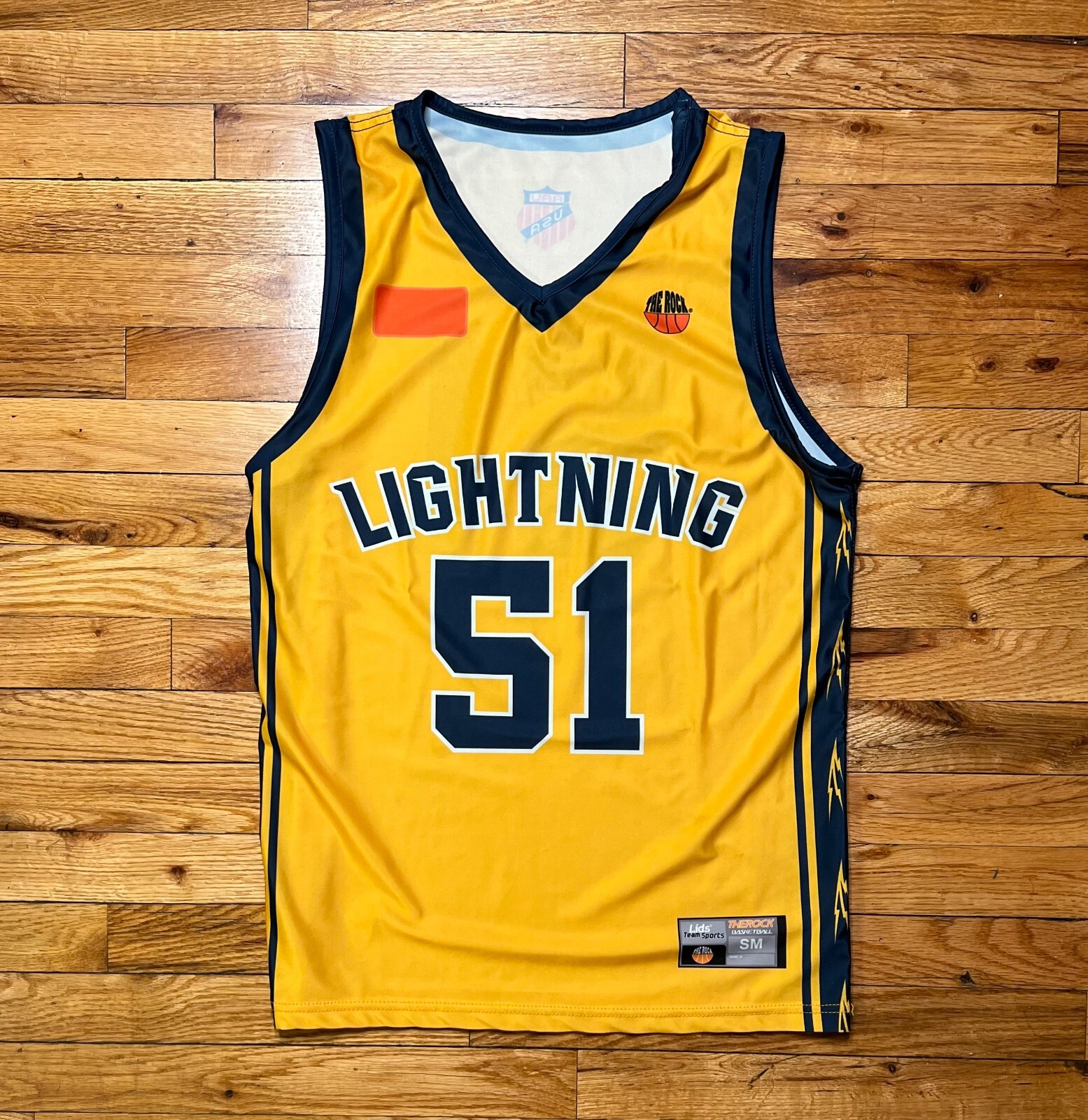 AAU Basketball Jersey Lightning #51 LIDS Team Sports USA - Size S - The Rock