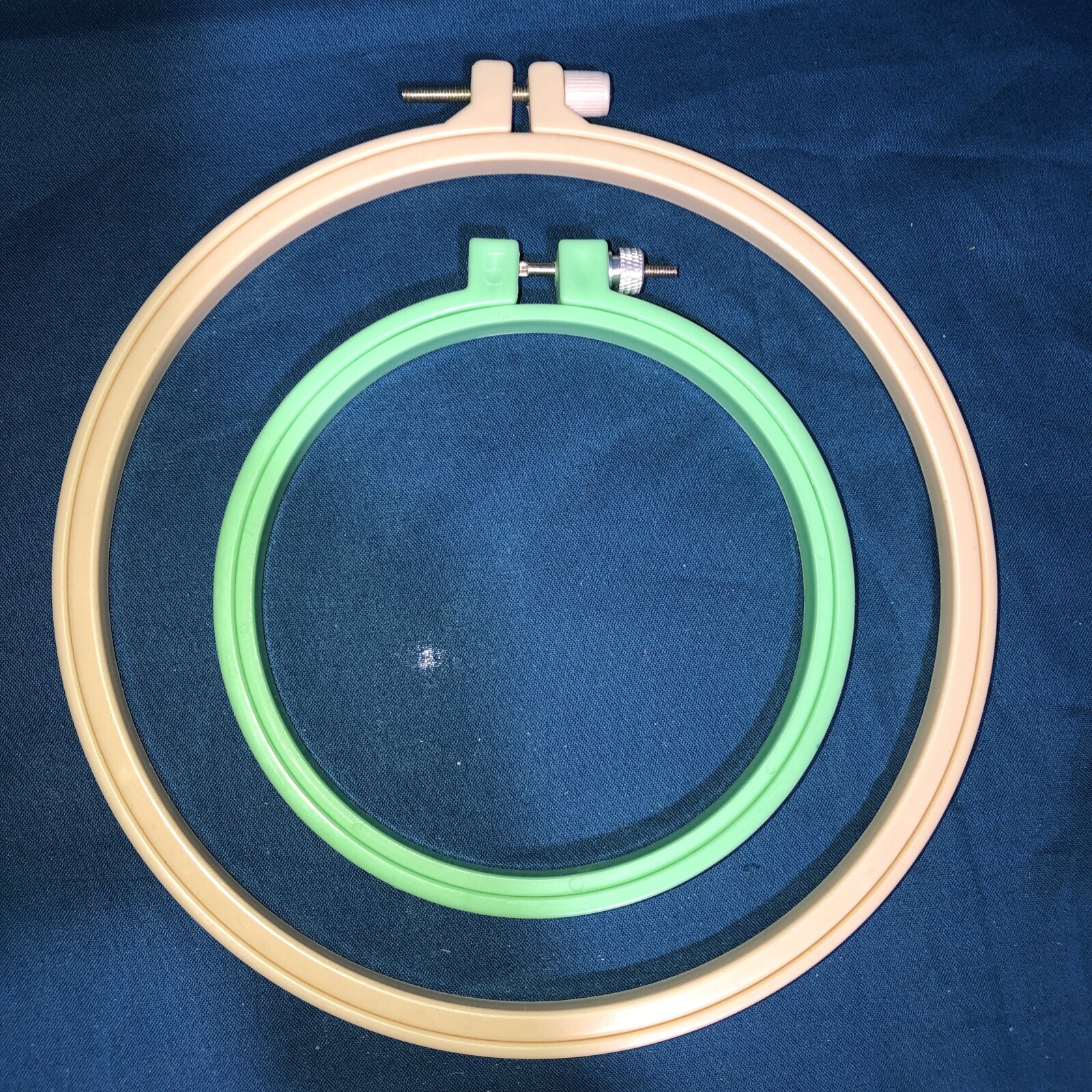 Lot Of 2 - 5” & 7 3/4” Screw Tension Plastic Embroidery Hoops