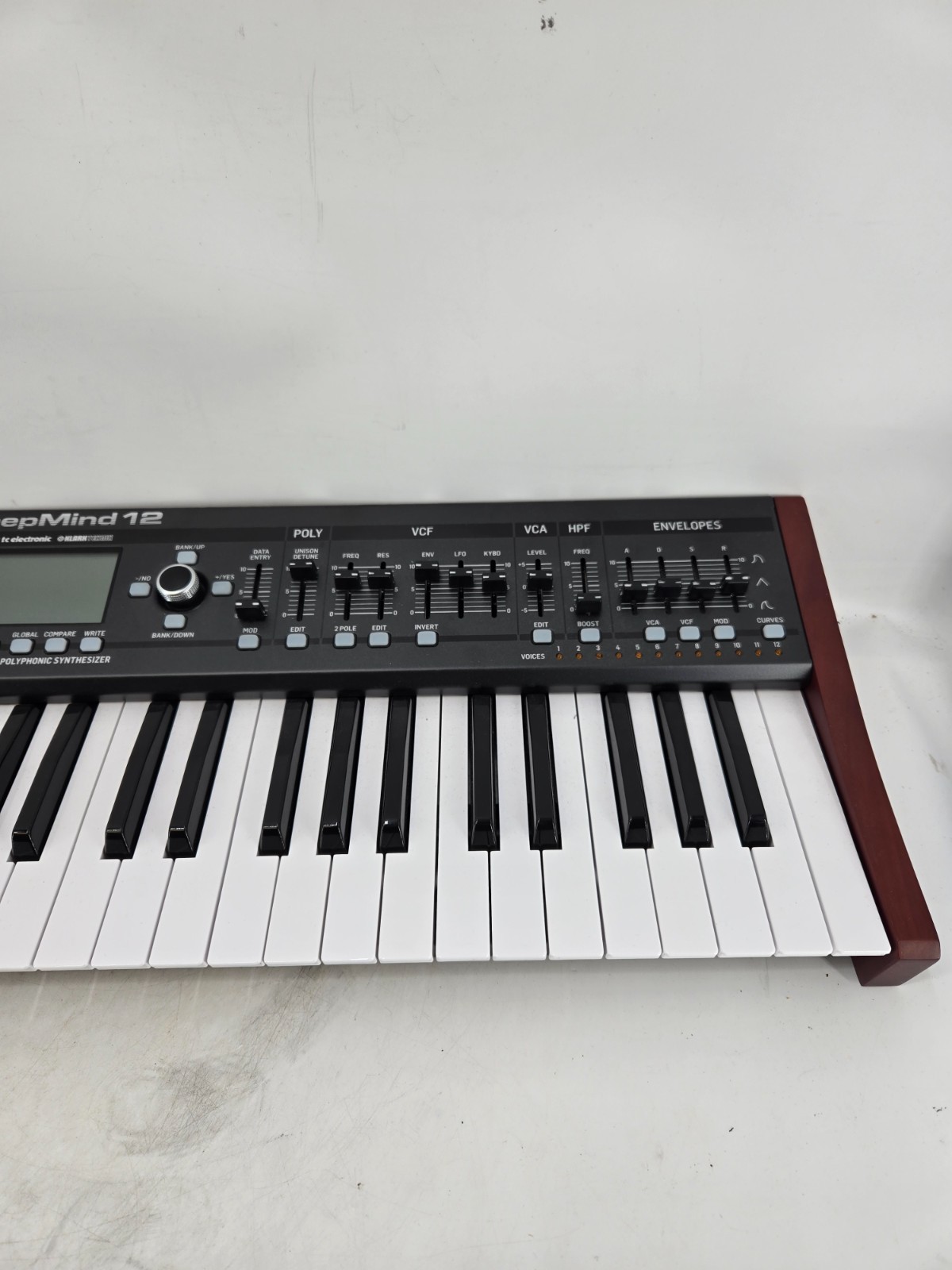 Behringer DEEPMIND12 Deepmind 12 Analog Polyphonic Synthesizer