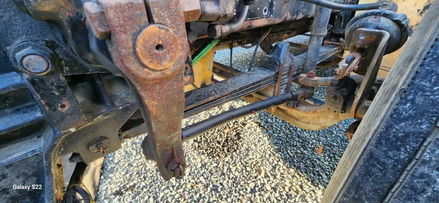 (Used) 1987 Kenworth T600, FRONT LEAF SPRINGS Front Leaf & Springs  P-68058