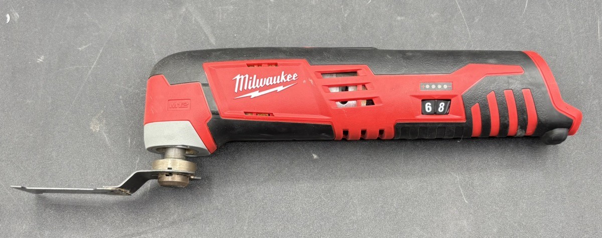 MILWAUKEE 2426-20 M12 CORDLESS MULTI-TOOL (MVP039046)