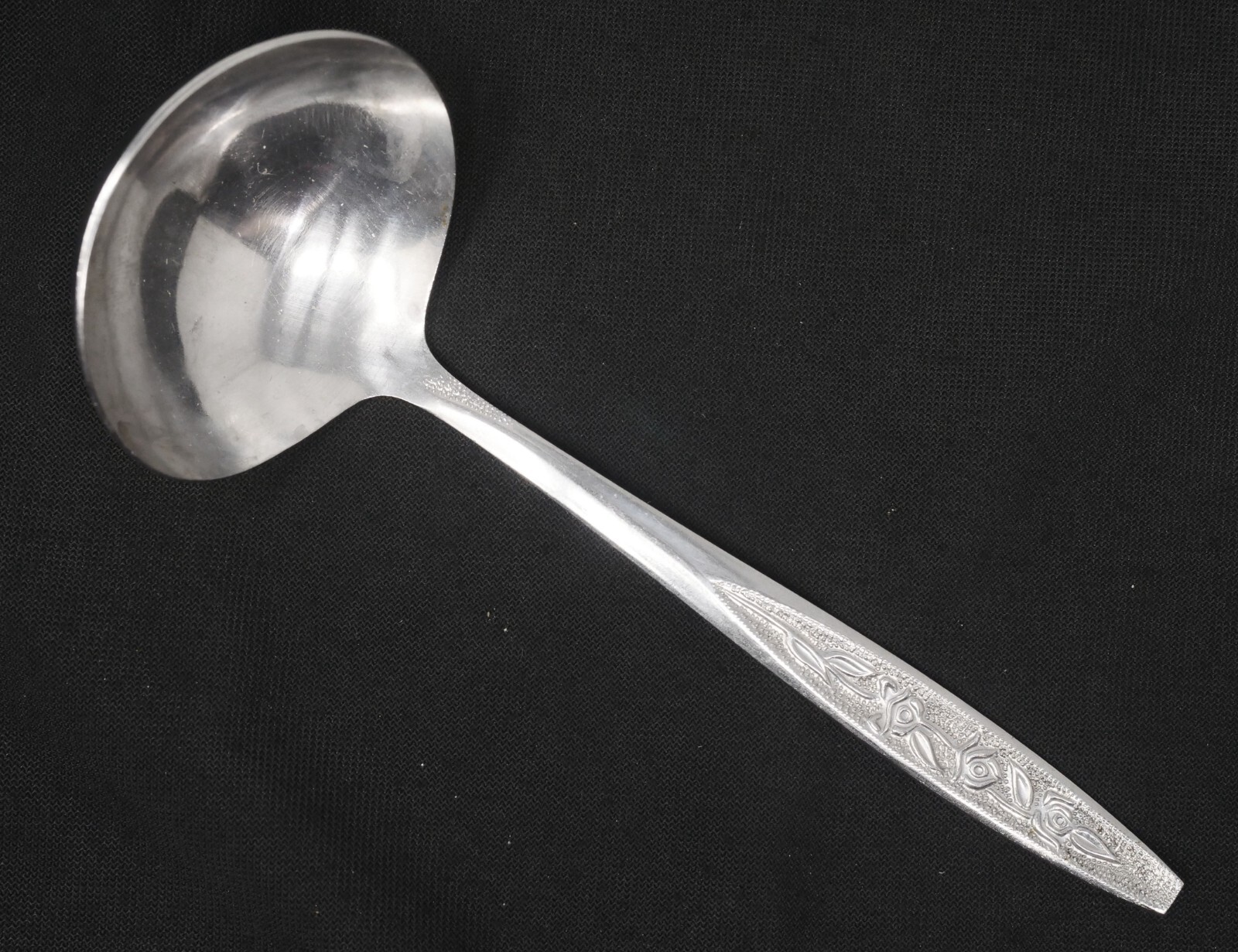 Ekco Eterna Stainless Rose Cotillion Gravy Ladle. 6" Long