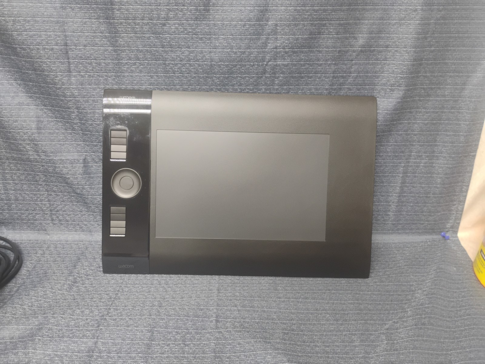 Wacom Intuos4 Medium Professional Graphics Tablet, PTK-640