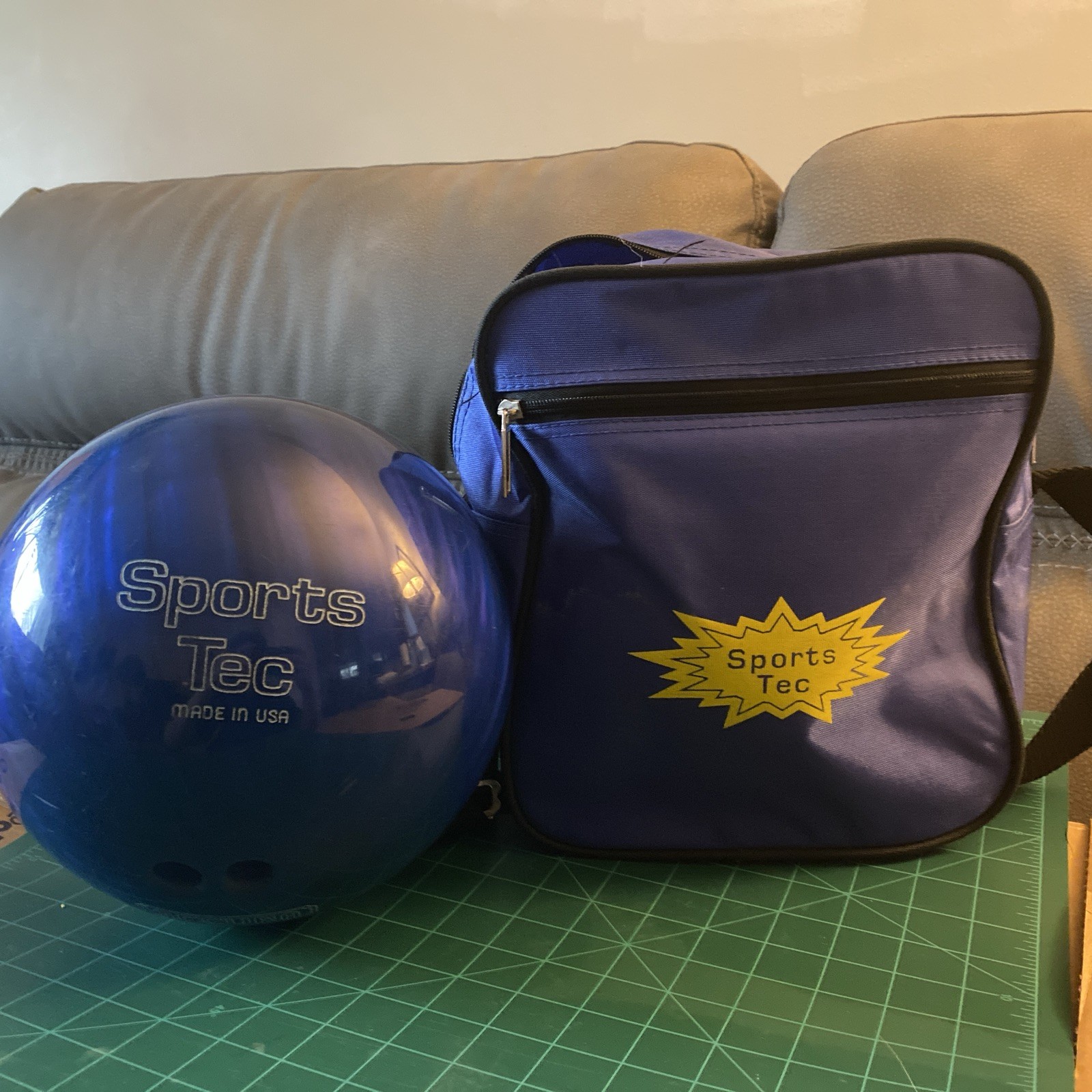 Vintage Sports Tec Accura Bowling Ball 6 lb USA Blue Swirl with Original Bag