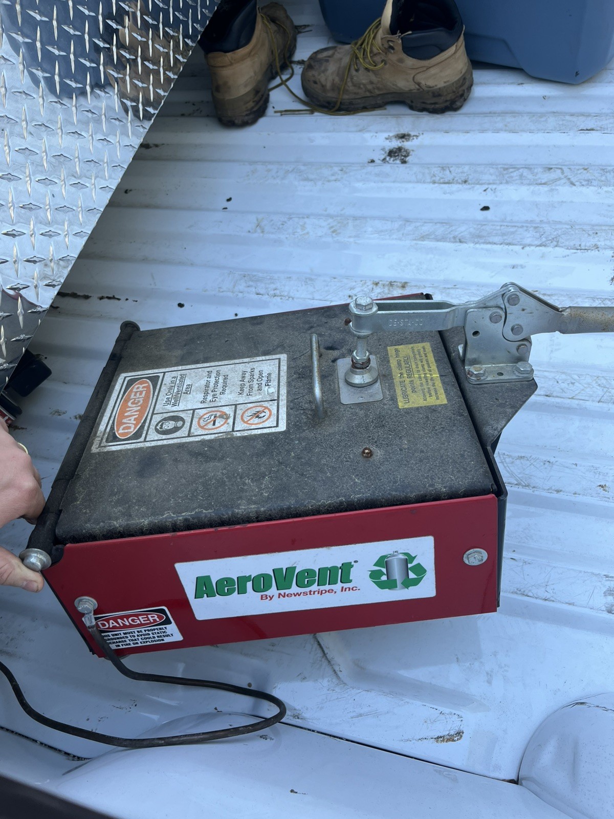 Newstripe 10004721 Aerosol Can Recycling System 3 Can Capacity, Used