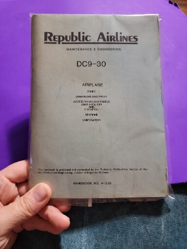 Republic AiRLINES MAINTENANCE & ENGINEERING DC9-30 AIRPLANE ZONES...
