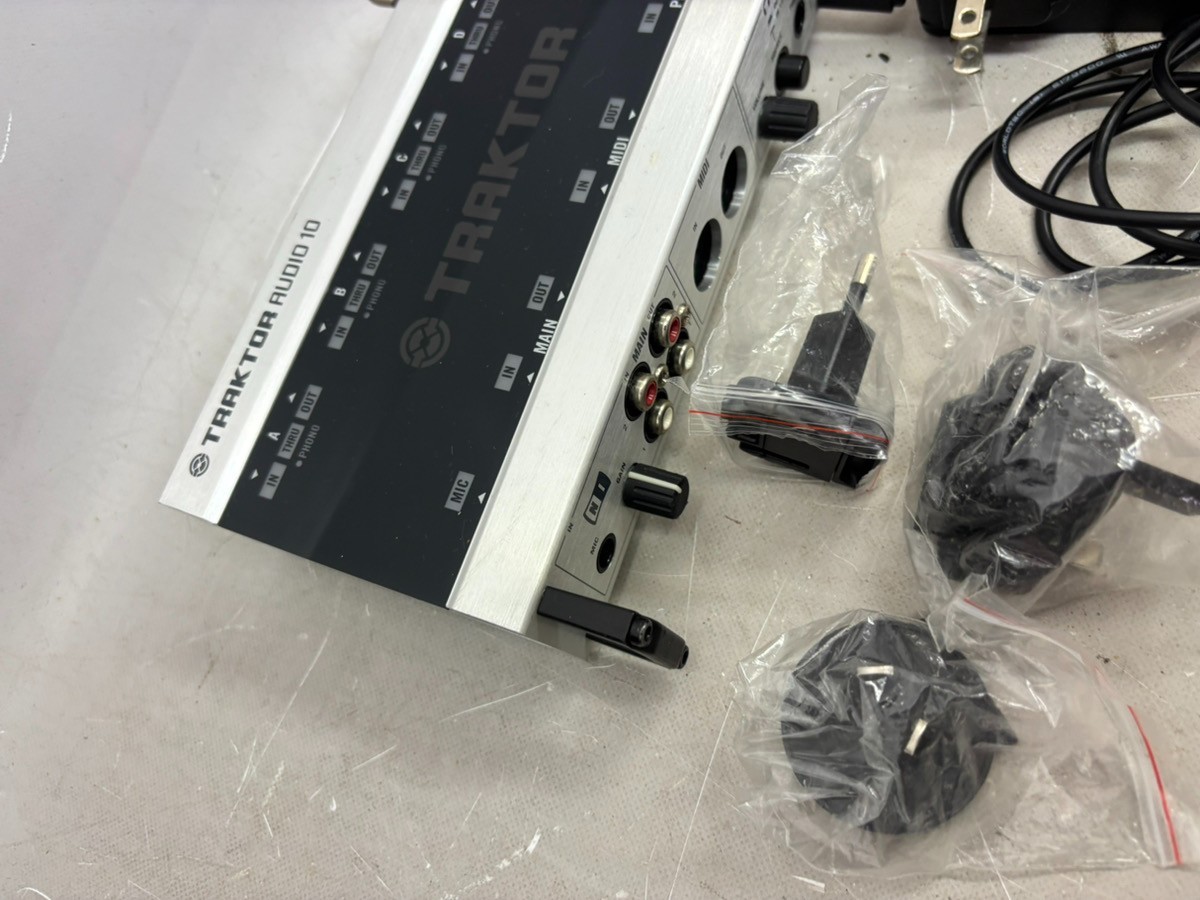Native Instruments Traktor Audio 10 DJ Audio Interface Working Japan