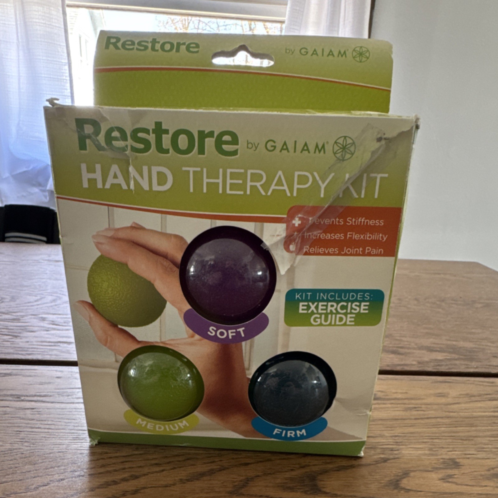 Gaiam Restore Hand Therapy Kit 3 Therapy Balls Soft/Medium/Firm + Guide