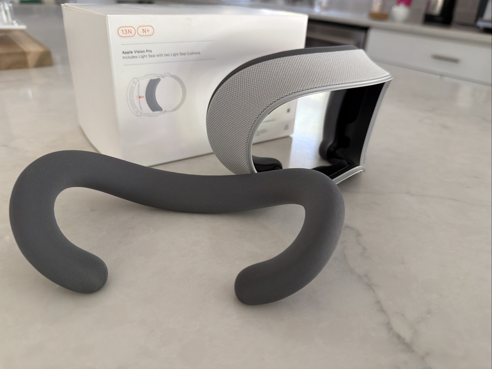 Apple Vision Pro Ligh Seal With 13N And N+ Cushions