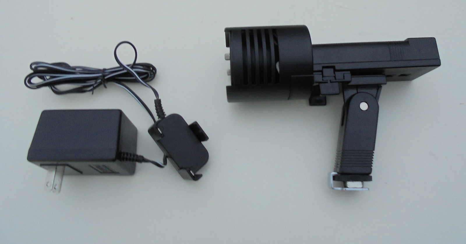 CamGear Camera Video Lighting Universal w/ AC Adapter 8415