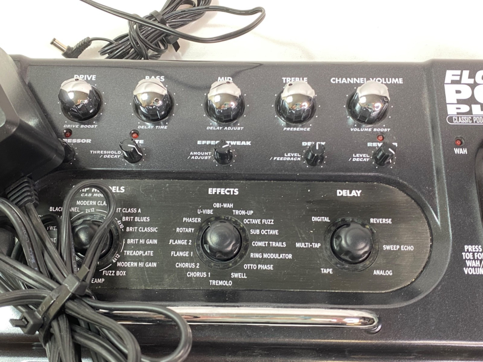 Line 6 Floor POD Plus Guitar Multi Effects Processor Pedal Board