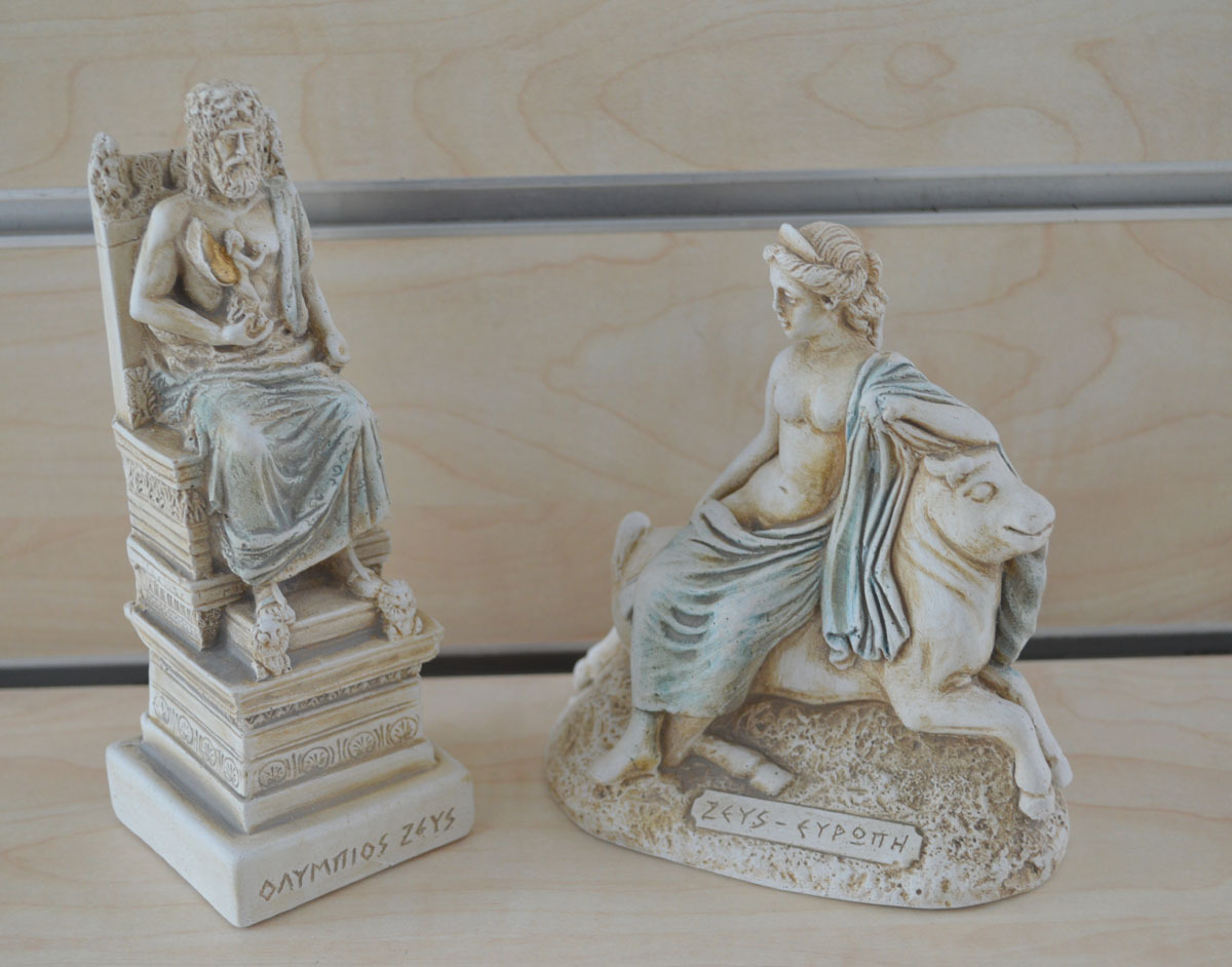 Zeus and Europe sculpture set artifacts