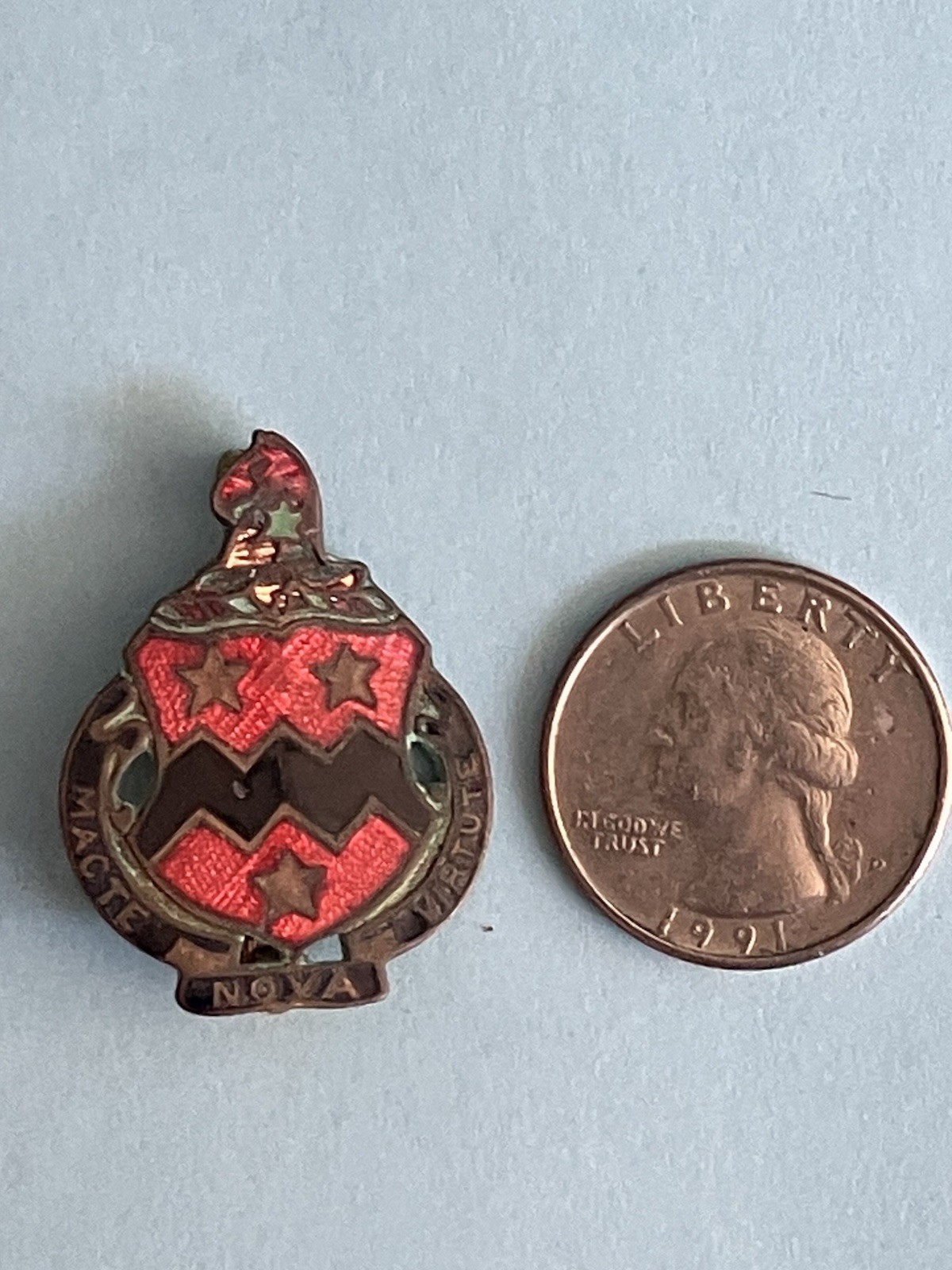 Vintage US Army Pin Macte Nova Virtute Pin