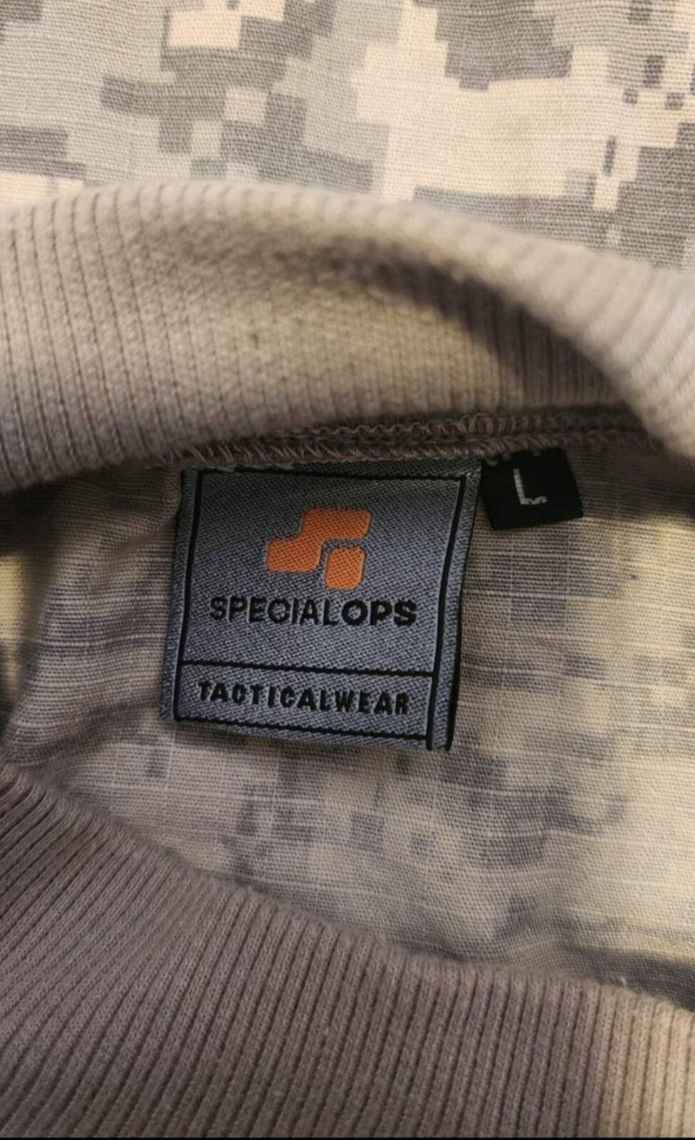 Special ops tactical wear. Size LTop & Pants.
