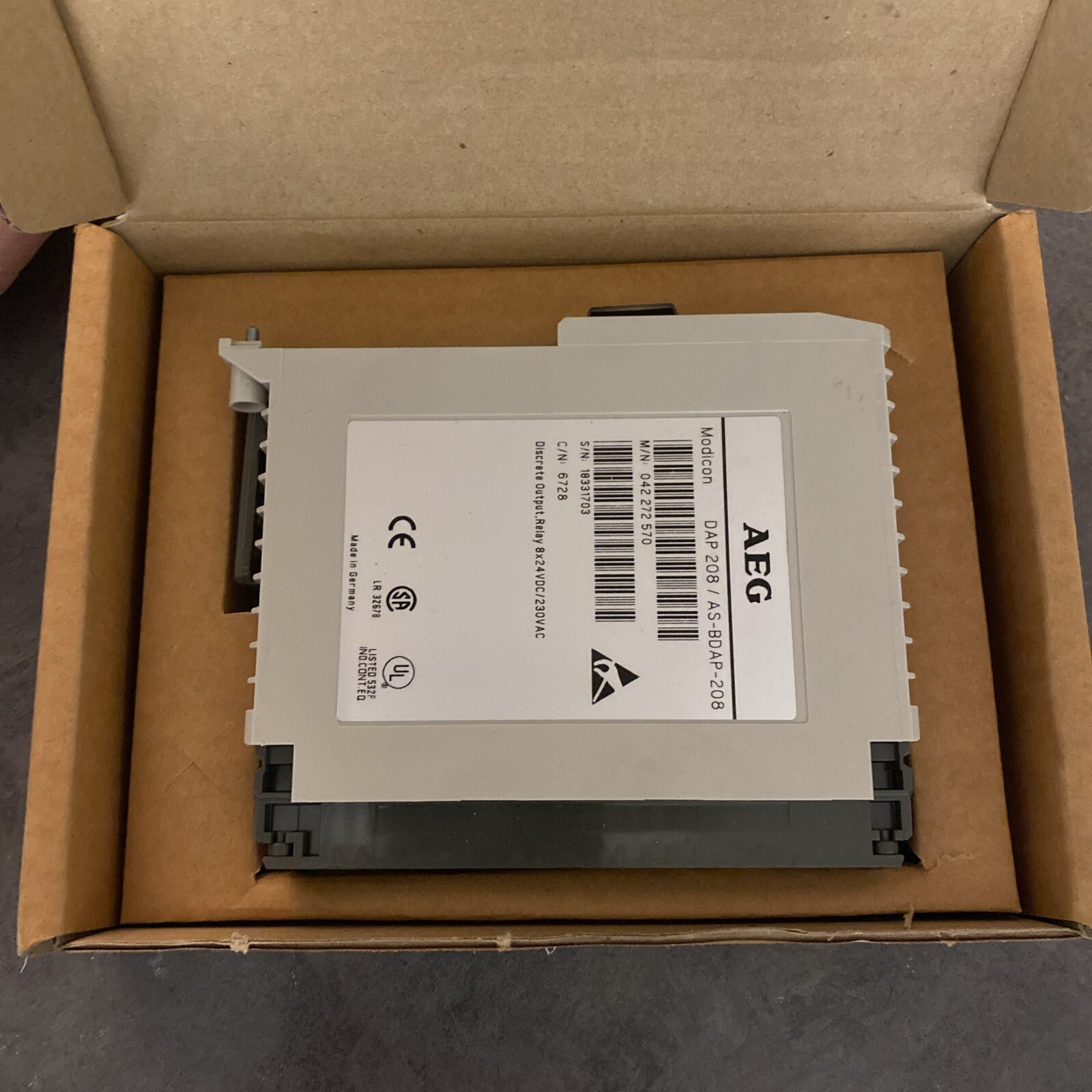 Schneider Modicon AS-BDAP-208 Discrete Output Relay Module 8x24VDC/230V w/Labels