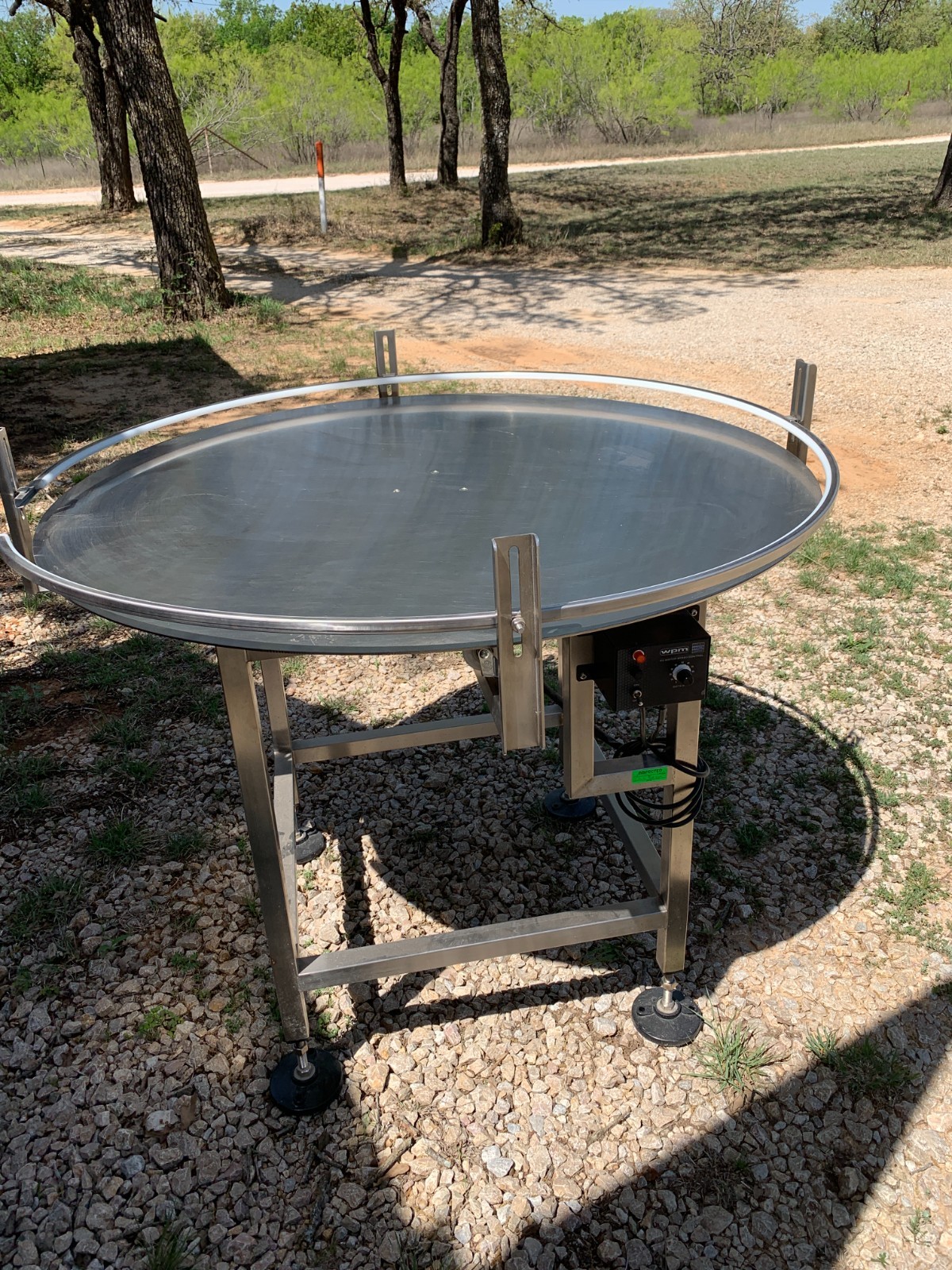 Accumulating  48" Dia Rotary Table with in-feed table