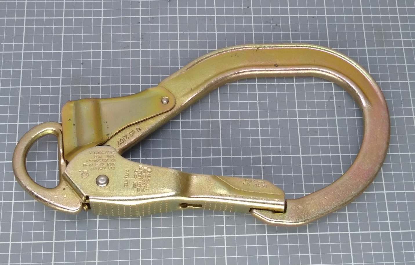 3M DBI Sala Double Snap Large Carabiner Hook 9" overall length