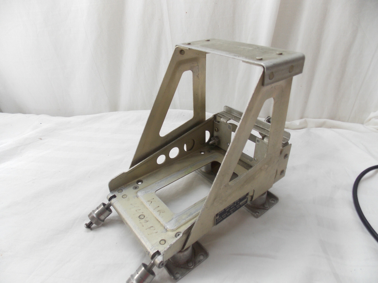 MT-4578 Avionics Rack / Tray  / Mount