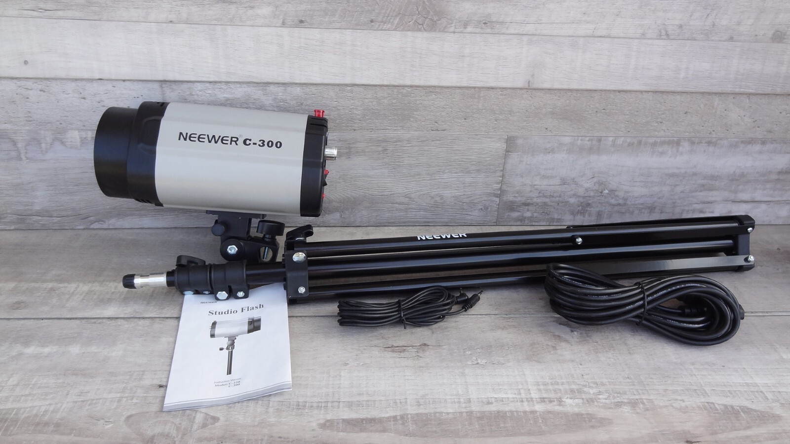 Studio Flash Strobe Neewer C-300 Watts Studio Light with Tripod