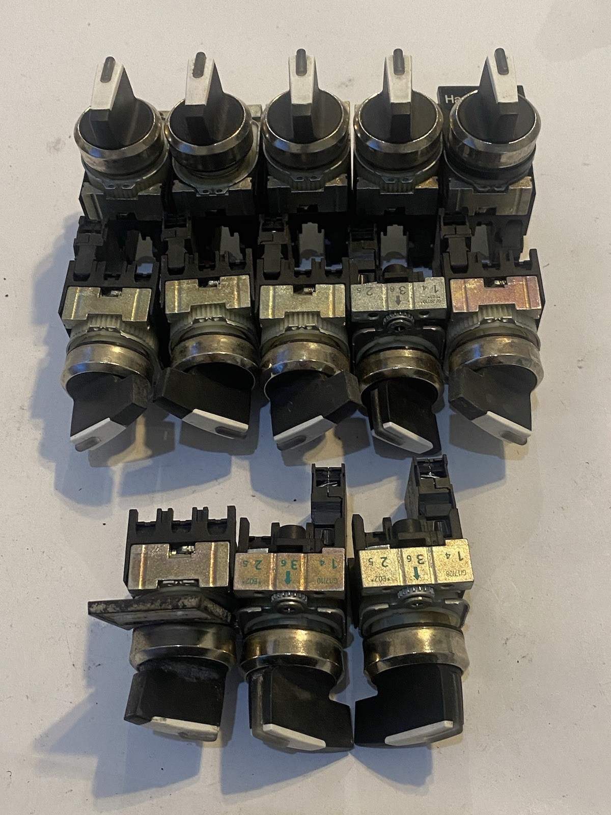 Lot Of 13 Industrial 2-3 Position Turn Knob Switches