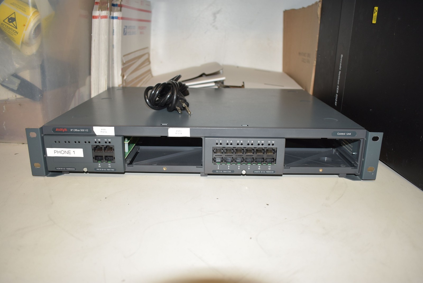 AVAYA IP OFFICE 500 V2 PCS13 R9 700476005 PCS 17 VCM 64 V2 ATM4V2 CONTROL UNIT