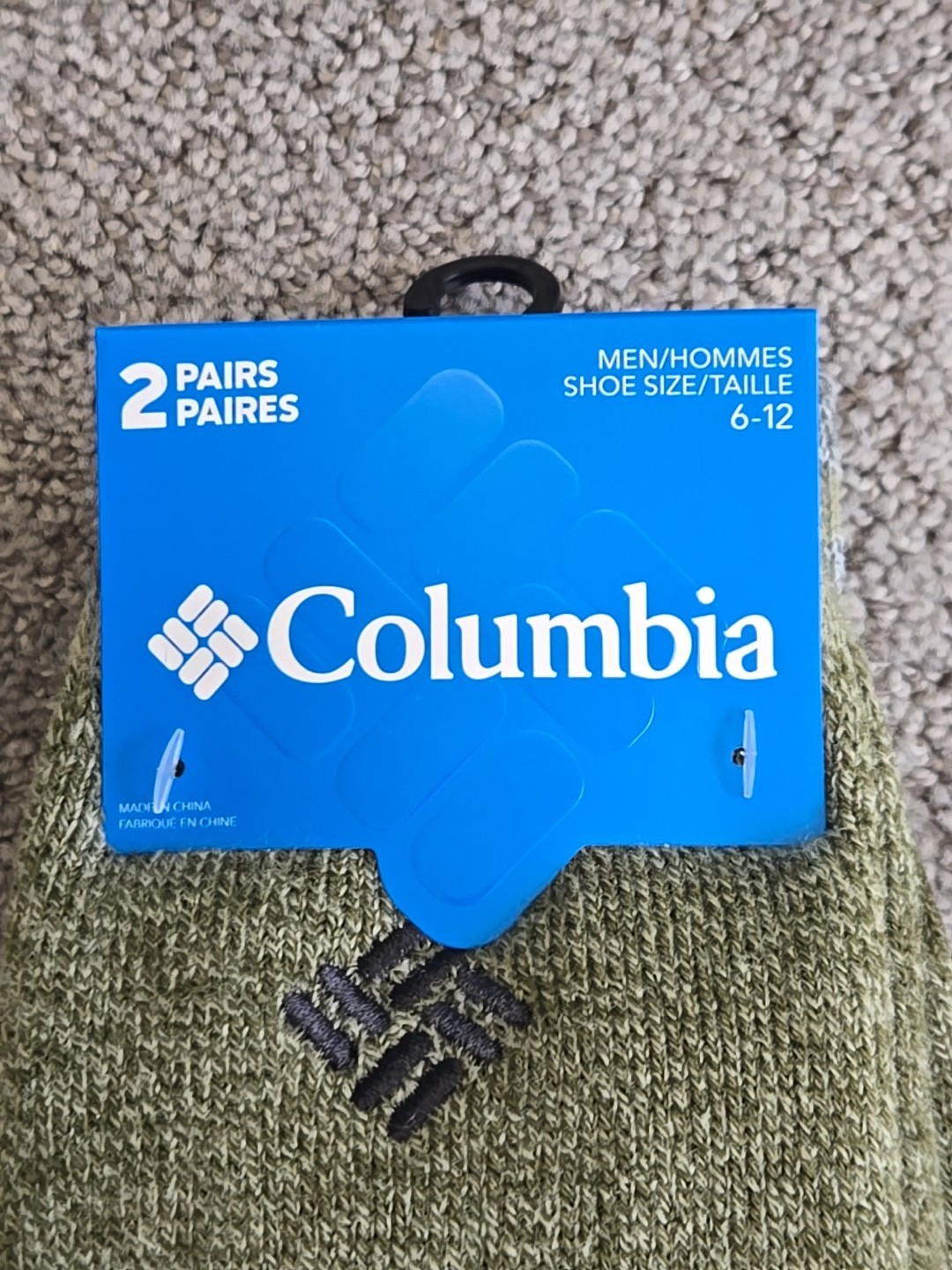 Columbia 2 Pk Gray and Green Fleece Comfort Crew Socks Men's Sz 6-12 NWT