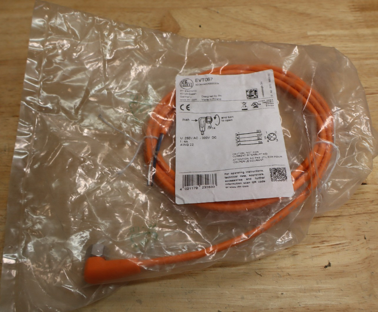 IFM EVT067 FEMALE CORDSET 2-m 250VAC 300VDC 4A 22AWG ECOMAT 400 5-PIN