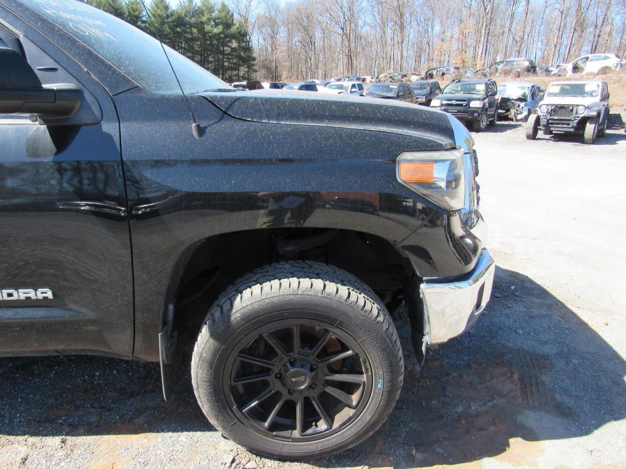 TUNDRA 2019 Glove Box 1031843