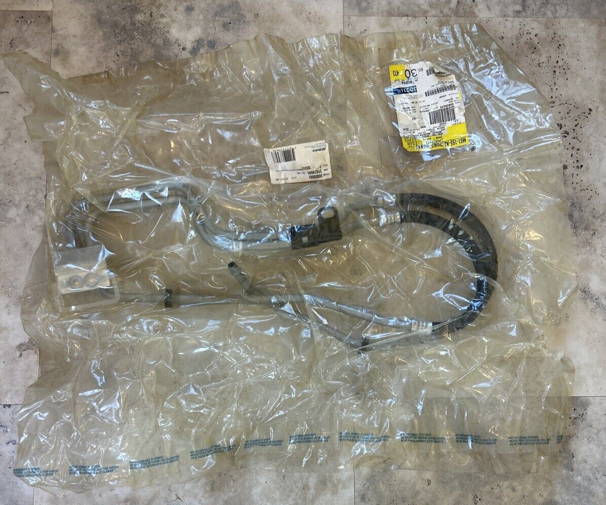 NOS 2006-19 Chevy Silverado GM #20828695 Engine Oil Cooler Hose Kit with Bracket