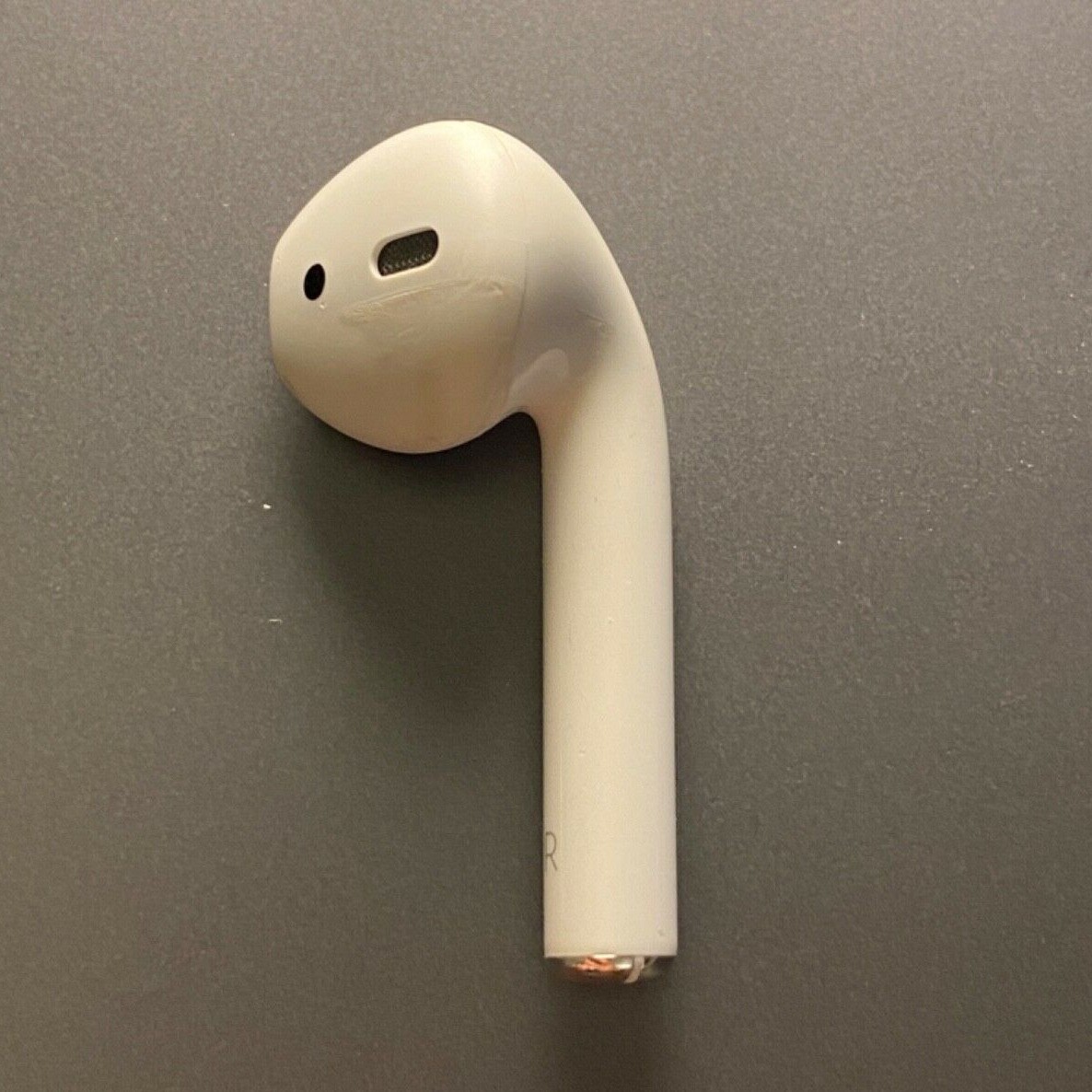 Apple AirPods 2nd Gen Replacement Earbud (Right Ear Only) A2032 - Fair Condition