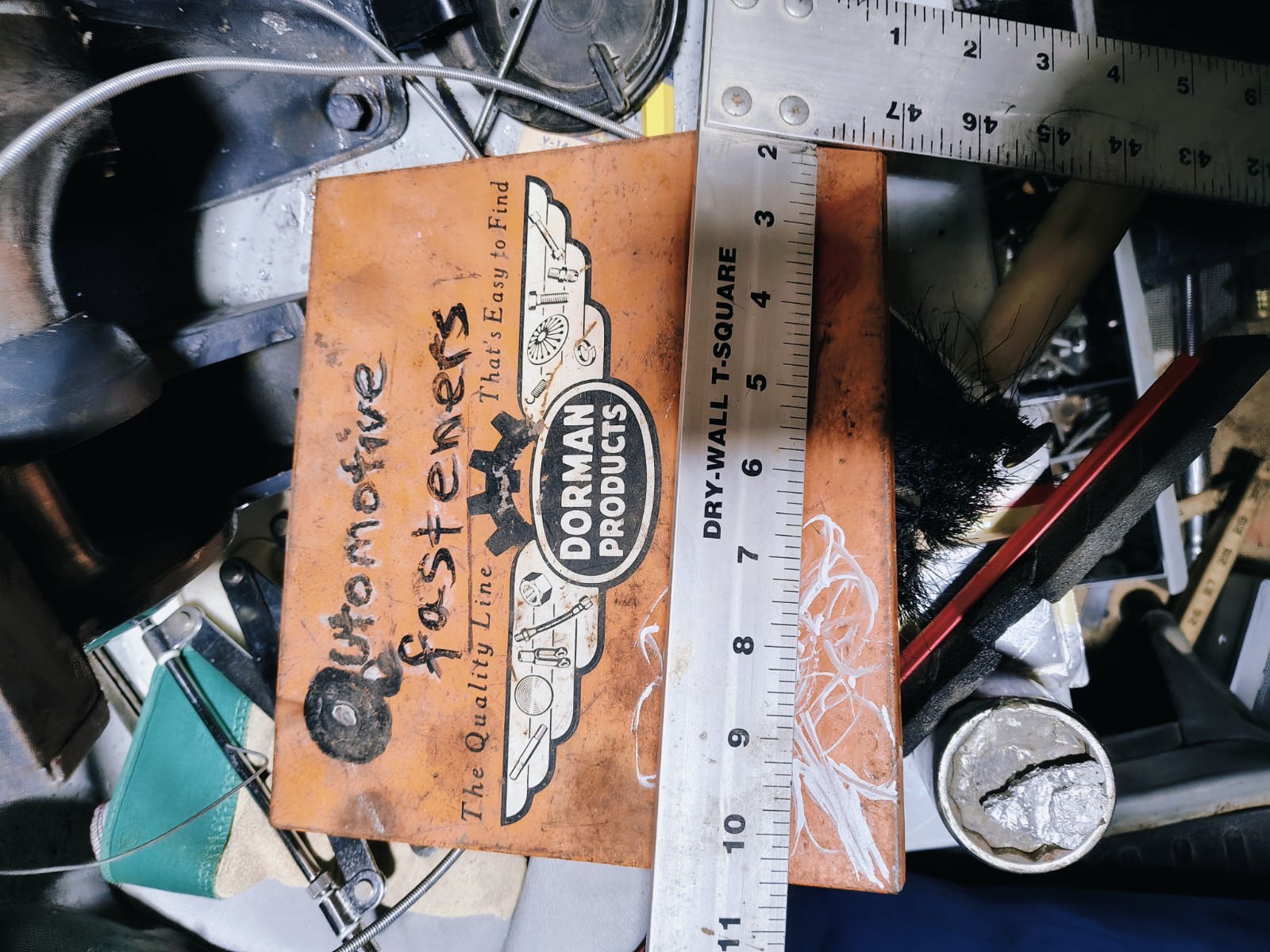 VINTAGE DORMAN PRODUCTS  Kit No 666 Recessed Head Metal Screws Cincinnati Ohio