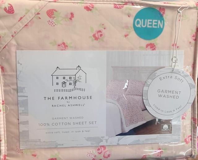 THE FARMHOUSE Rachel Ashwell Pale Pink w/Strawberries & Flowers Queen Sheet Set