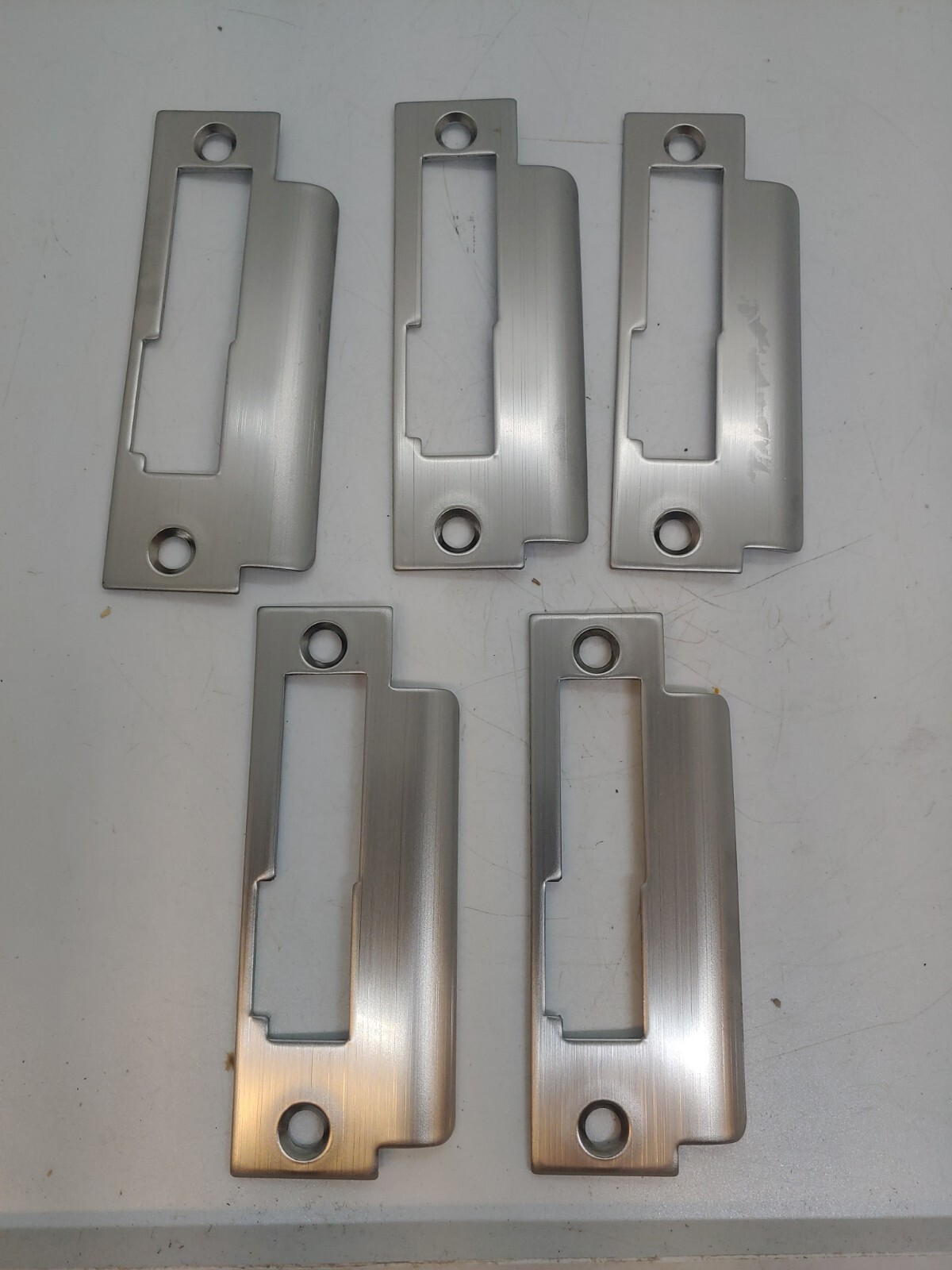 5x Kaba Access 801262-26D-01 Strike Plate, RH, Satin Chrome RH 4-7/8. T4