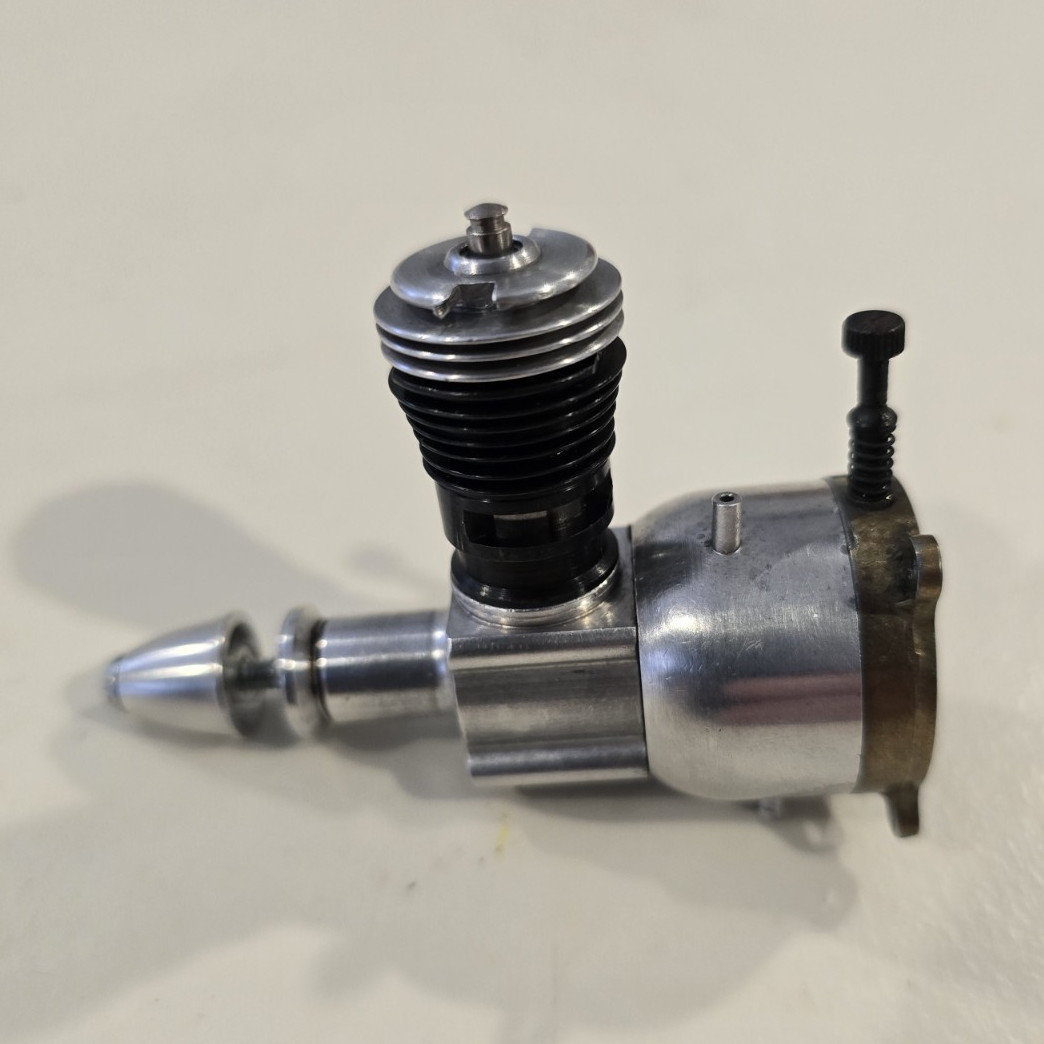 COX .049 Silver Bee  Engine for Airplanes & Aircraft Nitro & Glow Fuel