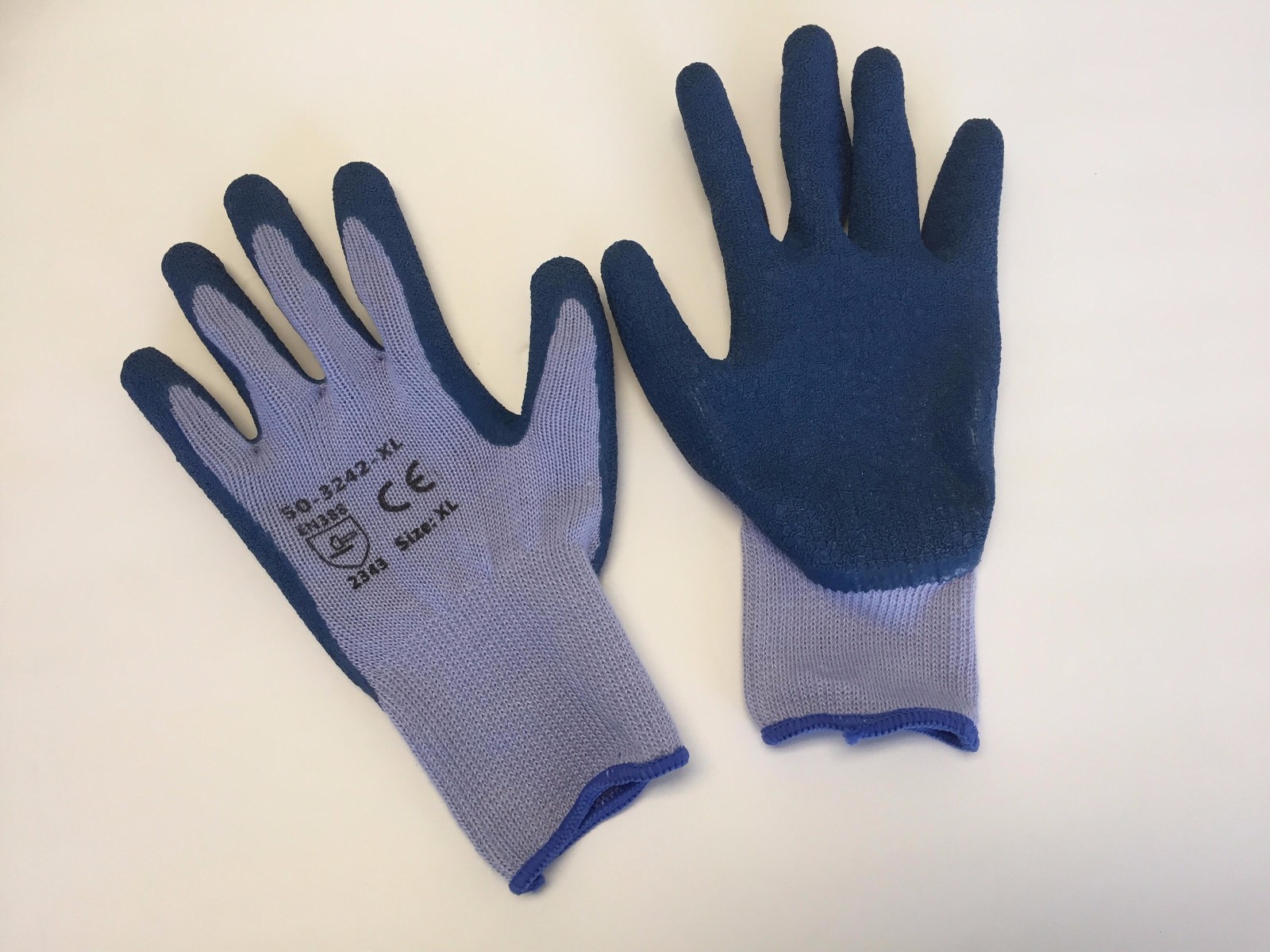4 PAIRS CUT RESISTANT, STRING KNIT WITH BLUE TEXTURED LATEX COATING WORK GLOVES