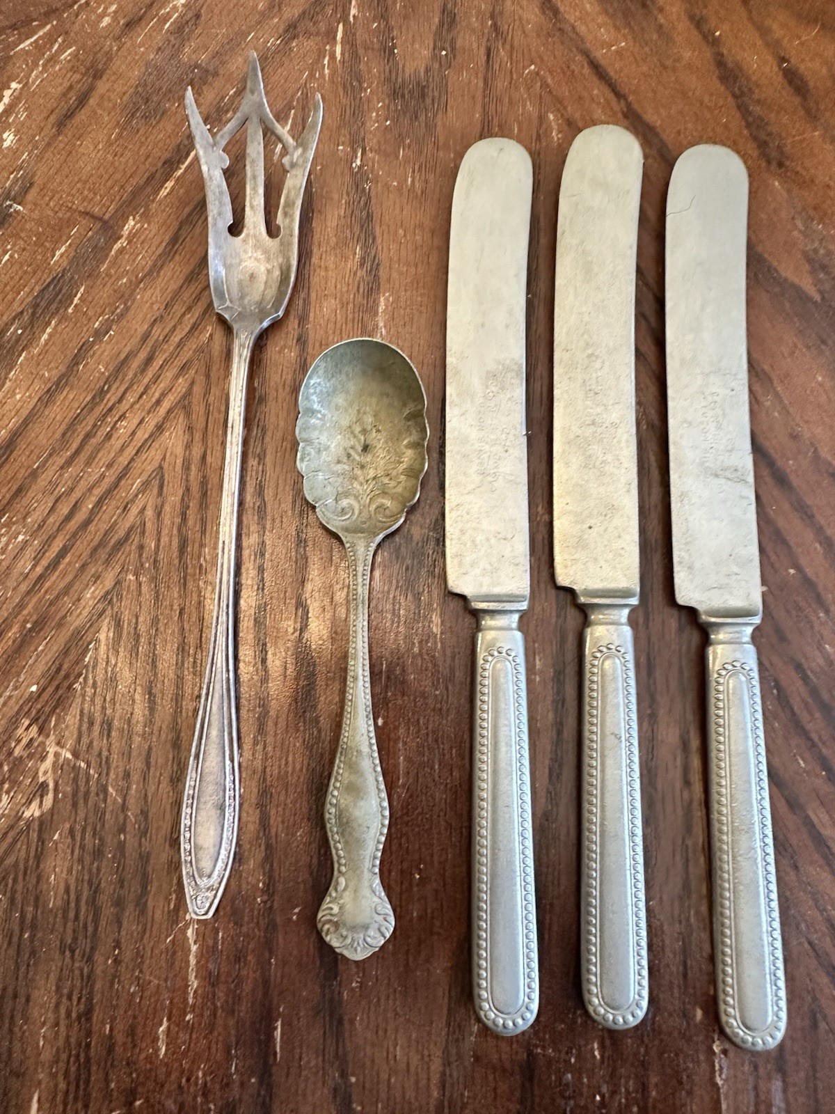 Red Crown, Oneida, Rogers Silver Stainless Flatware Set Fork Knife Spoon