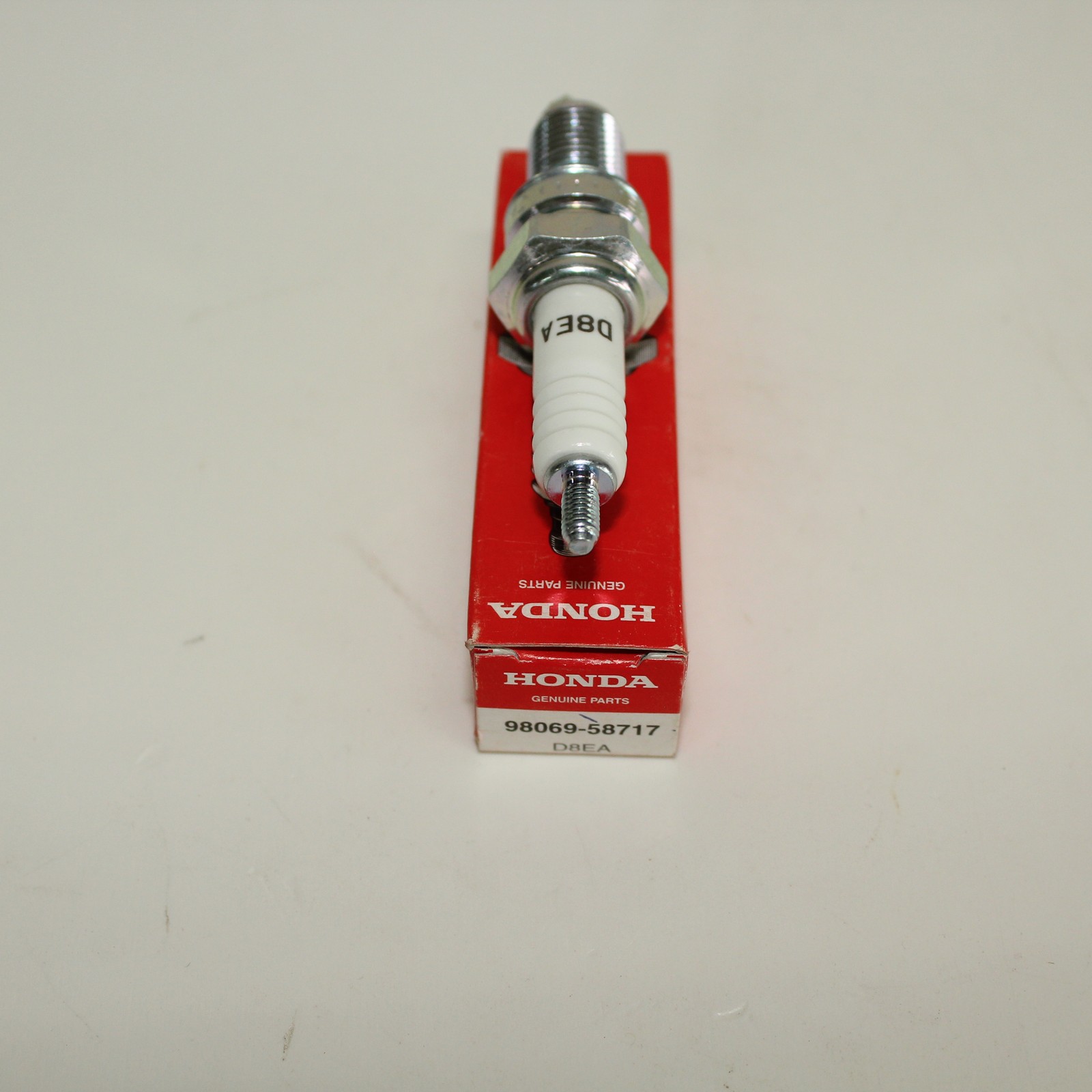 Honda 98069-58717 NGK D8EA Spark Plug