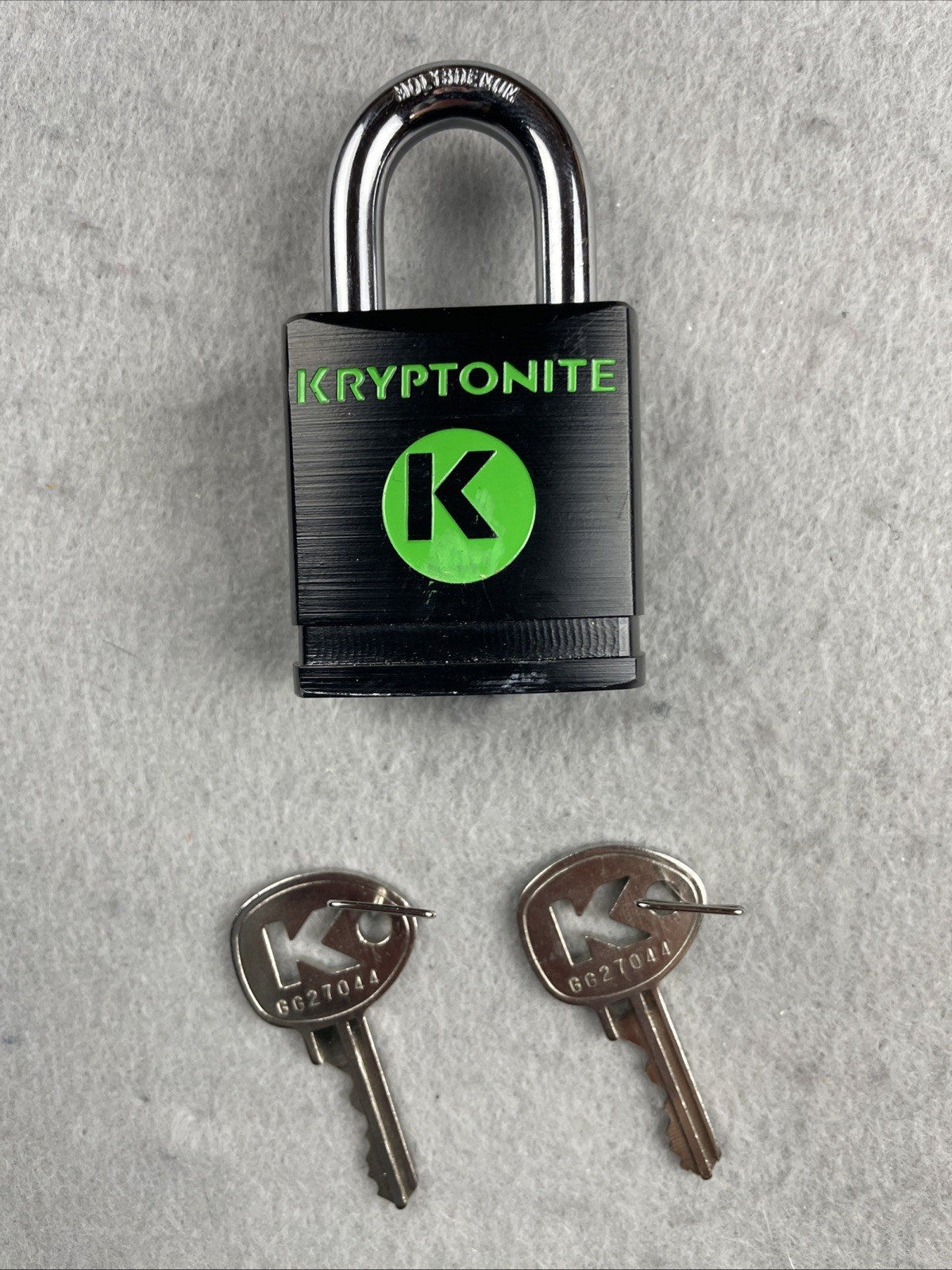 Kryptonite Model 851134 Padlock 2 Keys Molybdenum Alloy Steel Shackle