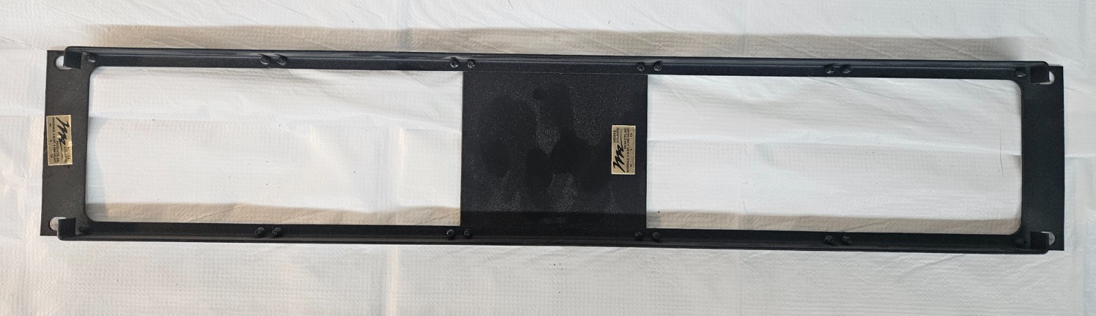 MIDDLE ATLANTIC 2U Rack Modular Connector Panel w Screws