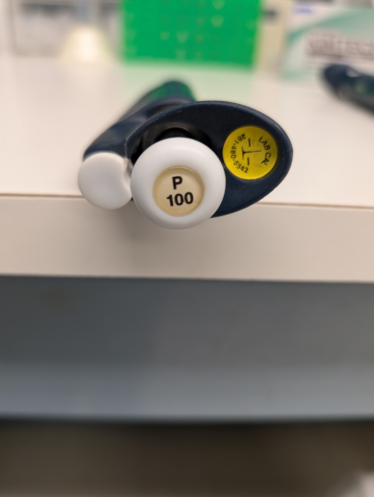 Gilson pipetman 100uL Calibrated