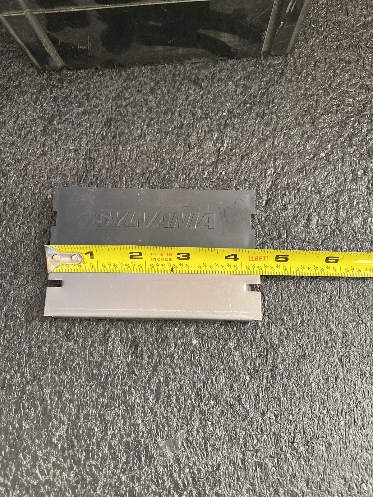 SYLVANYA COVER FILLER PLATE TYPE SEH- LOT OF 5 PS LONG 4 1/8 WIDE 1 3/8.